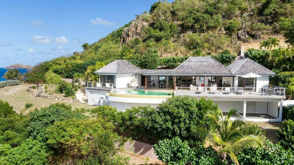 a beach villa in St Barts